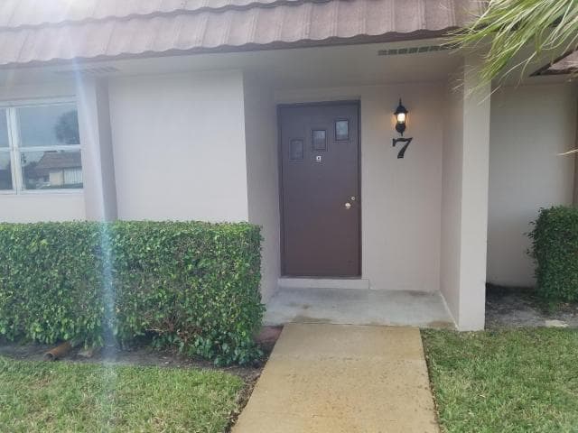 5725 FERNLEY Drive E # 7, West Palm Beach FL 33415 - West Palm Beach, FL - Photo 7