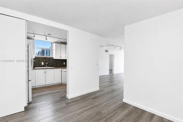 1045 10th St # 604, Miami Beach FL 33139 - Miami Beach, FL - Photo 2