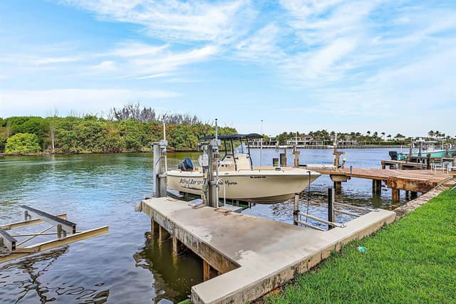 605 NE 19th Avenue, Deerfield Beach FL 33441 - Deerfield Beach, FL - Photo 3
