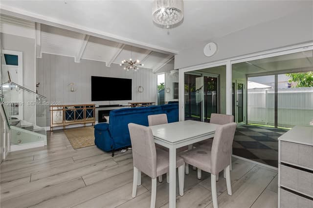 928 NW 106th Ave Cir, Miami FL 33172 - Miami, FL - Photo 7