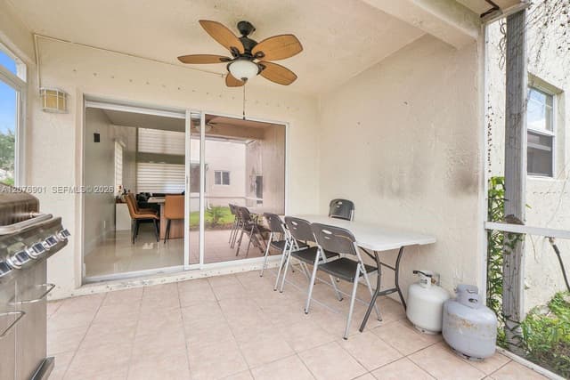 9602 NW 8th Cir, Plantation FL 33324 - Plantation, FL - Photo 4