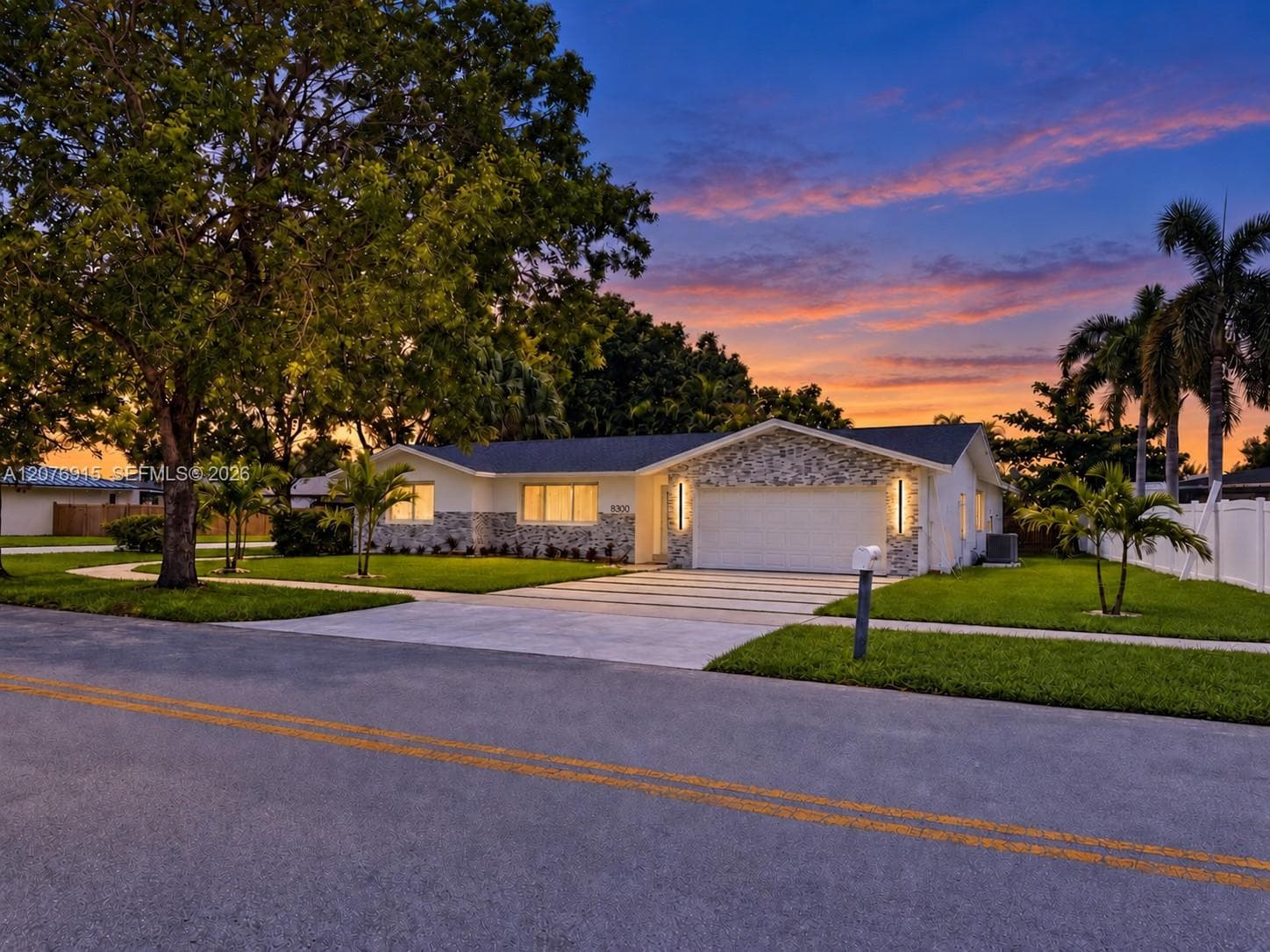 8300 SW 26th Pl, Davie FL 33328