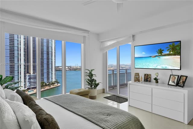 901 Brickell Key Blvd # 1807, Miami FL 33131 - Miami, FL - Photo 3