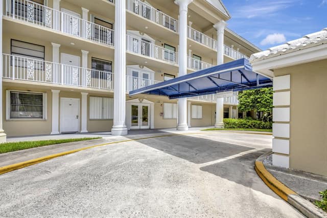 3521 Village Boulevard # 305, West Palm Beach FL 33409 - West Palm Beach, FL - Photo 3