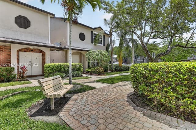 3815 NW 122nd Ter, Sunrise FL 33323 - Sunrise, FL - Photo 4