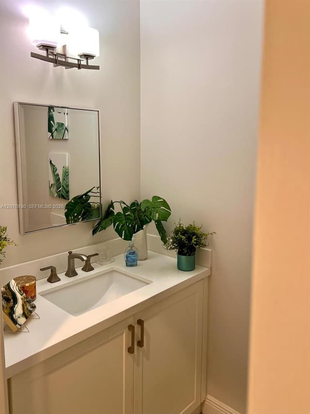9271 NW 16th St, Pembroke Pines FL 33027 - Pembroke Pines, FL - Photo 6