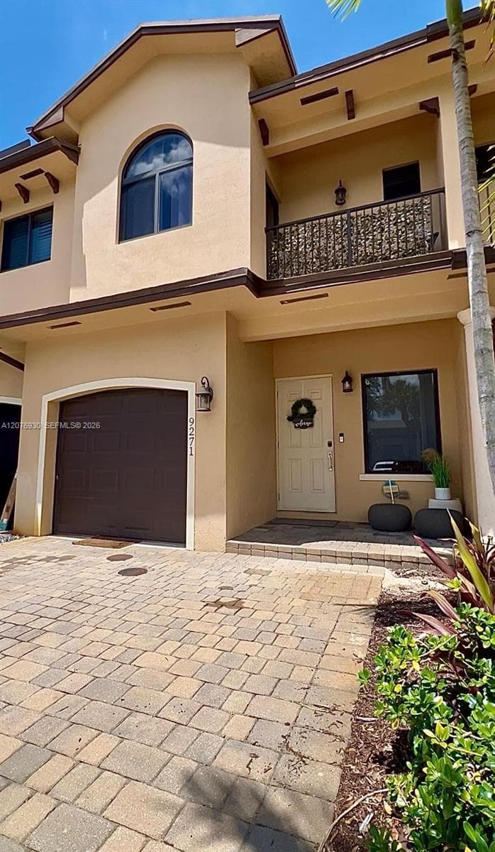 9271 NW 16th St, Pembroke Pines FL 33027 - Pembroke Pines, FL - Photo 1