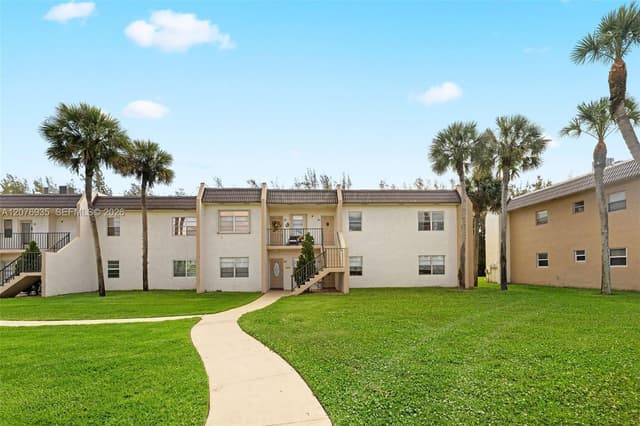 110 Lake Meryl Drive # 216, West Palm Beach FL 33411 - West Palm Beach, FL - Photo 2
