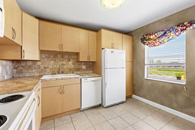 110 Lake Meryl Drive # 216, West Palm Beach FL 33411 - West Palm Beach, FL - Photo 6