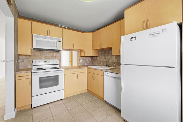 110 Lake Meryl Drive # 216, West Palm Beach FL 33411 - West Palm Beach, FL - Photo 7