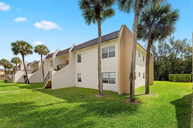 110 Lake Meryl Drive # 216, West Palm Beach FL 33411 - West Palm Beach, FL - Photo 3