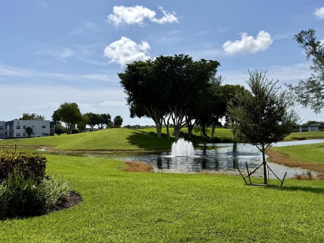 89 Normandy B, Delray Beach FL 33484 - Delray Beach, FL - Photo 3