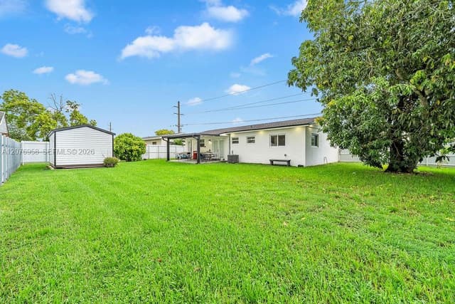 20400 NW 38th Ct, Miami Gardens FL 33055 - Miami Gardens, FL - Photo 2
