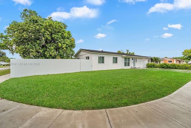 20400 NW 38th Ct, Miami Gardens FL 33055 - Miami Gardens, FL - Photo 4