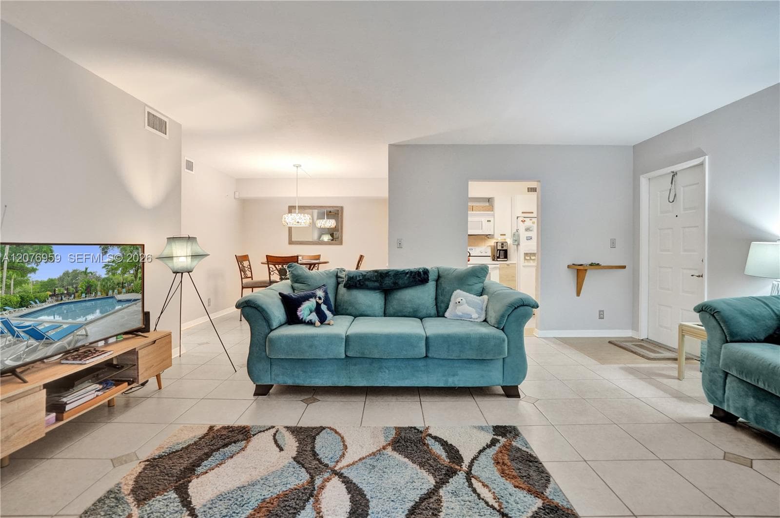3017 N Oakland Forest Dr # 208, Oakland Park FL 33309
