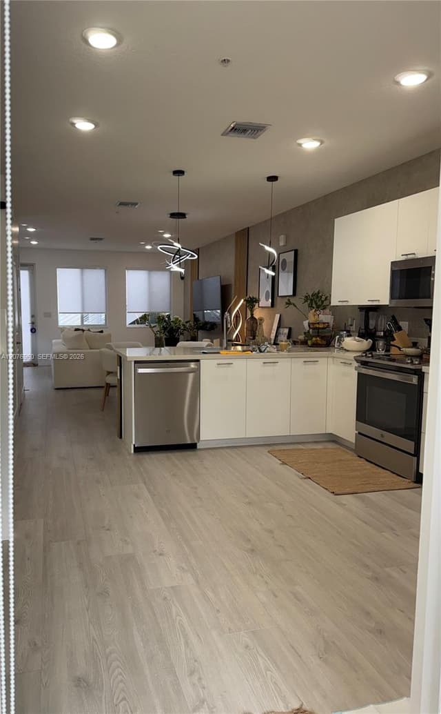 10300 NW 66th St, Doral FL 33178 - Doral, FL - Photo 2