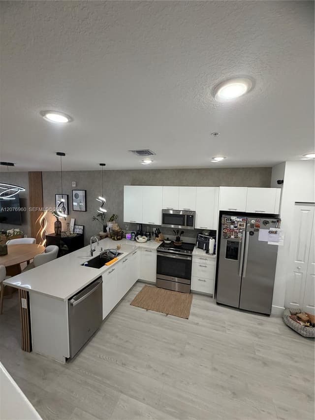 10300 NW 66th St, Doral FL 33178 - Doral, FL - Photo 6