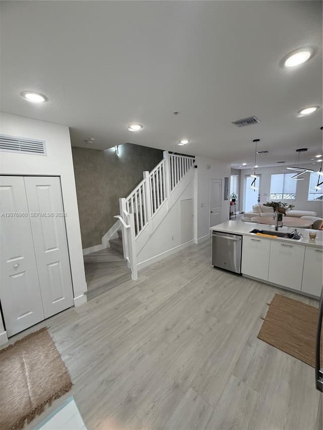 10300 NW 66th St, Doral FL 33178 - Doral, FL - Photo 5