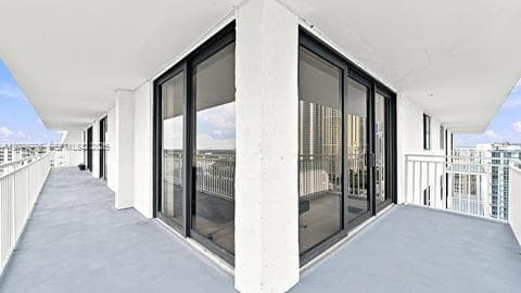 210 174 St # 2401, Sunny Isles Beach FL 33160 - Sunny Isles Beach, FL - Photo 5