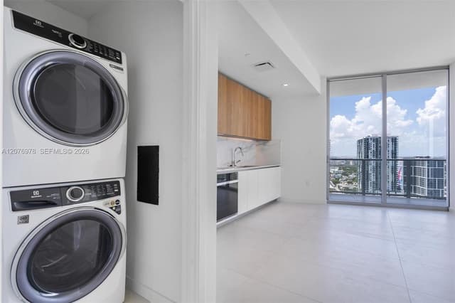 1400 Biscayne Blvd # 2507, Miami FL 33132 - Miami, FL - Photo 3