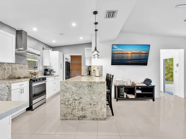 1580 NE 43RD Court, Pompano Beach FL 33064 - Pompano Beach, FL - Photo 3