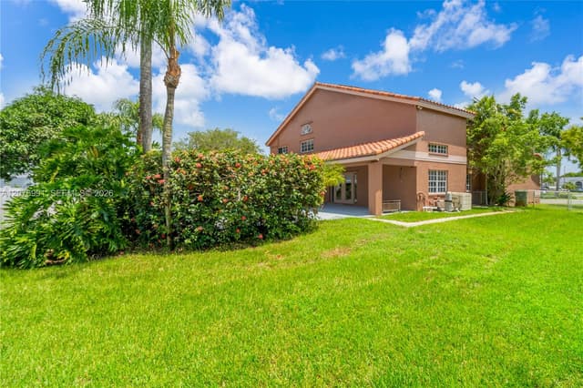 950 NW 197th Ter, Pembroke Pines FL 33029 - Pembroke Pines, FL - Photo 3
