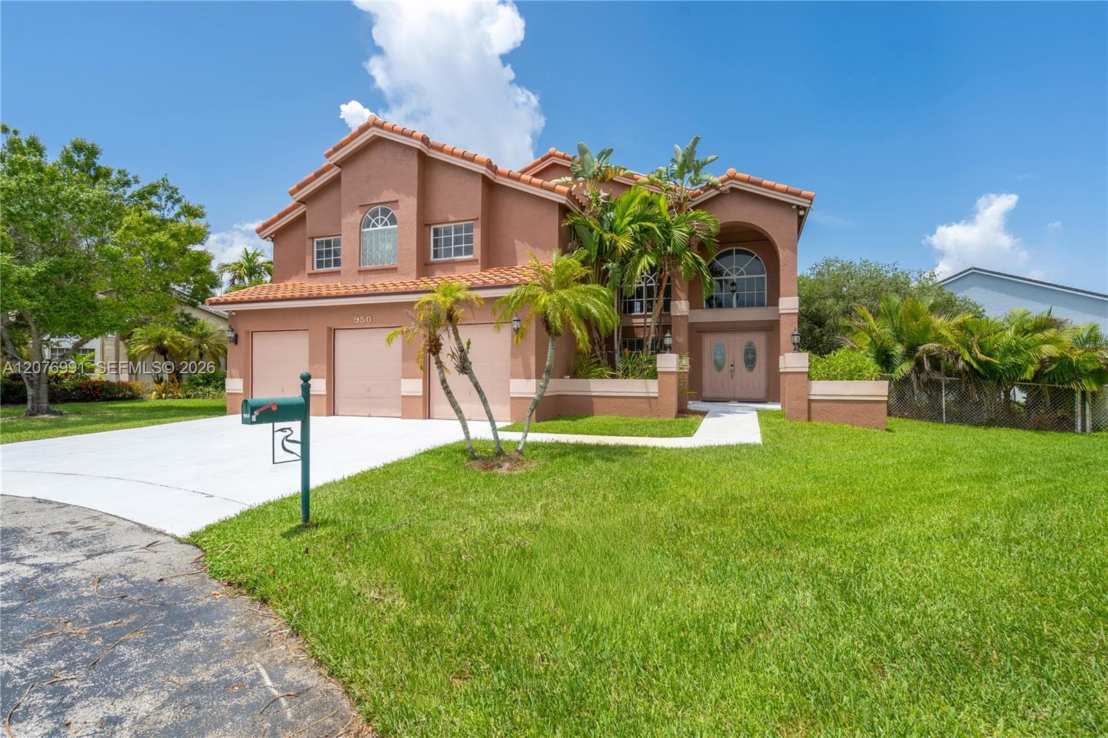 950 NW 197th Ter, Pembroke Pines FL 33029 - Pembroke Pines, FL - Photo 1