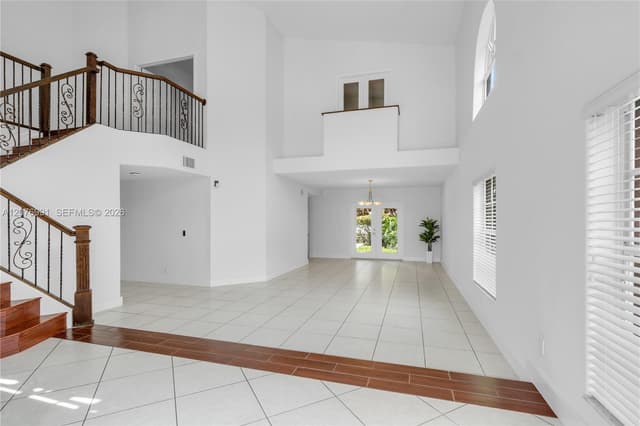 950 NW 197th Ter, Pembroke Pines FL 33029 - Pembroke Pines, FL - Photo 4