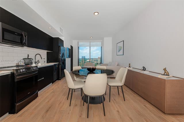 398 NE 5TH # 4118, Miami FL 33132 - Miami, FL - Photo 3