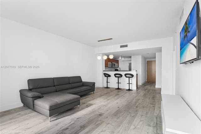 253 NE 2nd St # 2104, Miami FL 33132 - Miami, FL - Photo 2