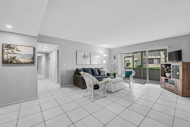 752 LORI Drive # 217, Palm Springs FL 33461 - Palm Springs, FL - Photo 2