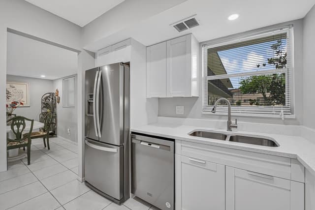 752 LORI Drive # 217, Palm Springs FL 33461 - Palm Springs, FL - Photo 3
