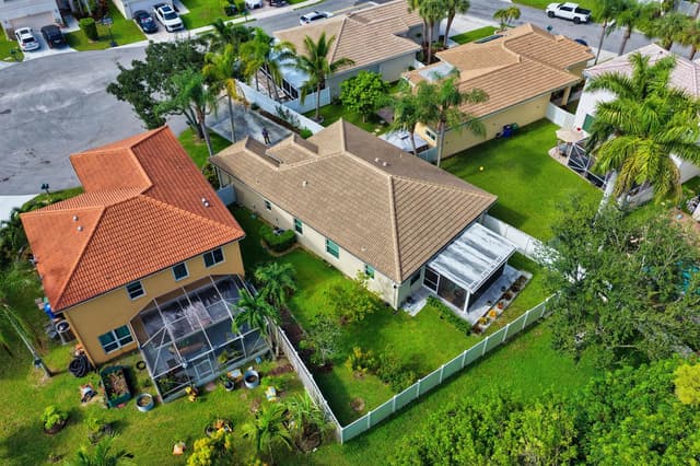 6817 NW 32ND Court, Margate FL 33063 - Margate, FL - Photo 3