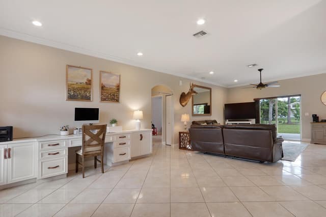 16605 64th Place N, Loxahatchee FL 33470 - Loxahatchee, FL - Photo 2