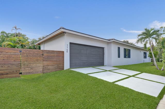 1140 SE 6TH Terrace, Fort Lauderdale FL 33316 - Fort Lauderdale, FL - Photo 2