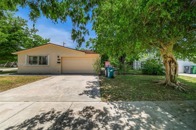 9354 Caribbean Blvd, Cutler Bay FL 33189 - Cutler Bay, FL - Photo 2