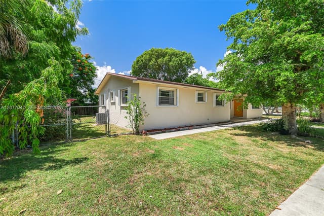 9354 Caribbean Blvd, Cutler Bay FL 33189 - Cutler Bay, FL - Photo 6