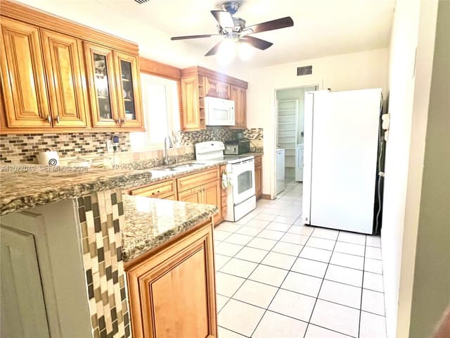 106 N 32nd Ave, Hollywood FL 33021 - Hollywood, FL - Photo 7