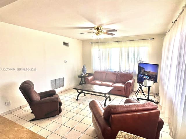 106 N 32nd Ave, Hollywood FL 33021 - Hollywood, FL - Photo 3