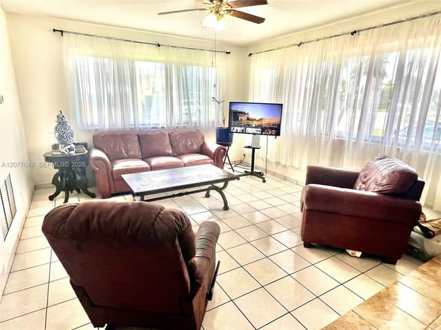 106 N 32nd Ave, Hollywood FL 33021 - Hollywood, FL - Photo 4