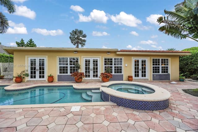 2523 SE 13th St, Pompano Beach FL 33062 - Pompano Beach, FL - Photo 4