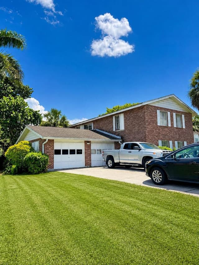 909 NE 3rd Street, Belle Glade FL 33430 - Belle Glade, FL - Photo 5