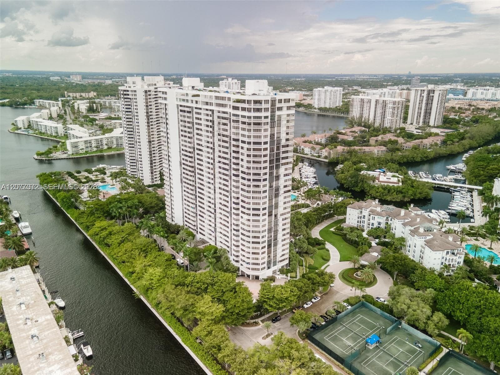 2000 Island Blvd # 908, Aventura FL 33160 - Aventura, FL - Photo 1