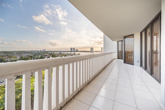 2000 Island Blvd # 908, Aventura FL 33160 - Aventura, FL - Photo 5