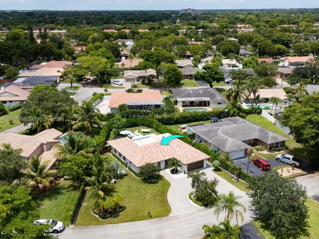 11033 NW 19th St, Coral Springs FL 33071 - Coral Springs, FL - Photo 3
