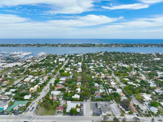 3608 Broadway Avenue, West Palm Beach FL 33407 - West Palm Beach, FL - Photo 6