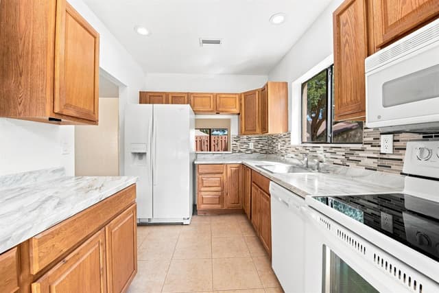 2267 NW 37th Avenue, Coconut Creek FL 33066 - Coconut Creek, FL - Photo 3