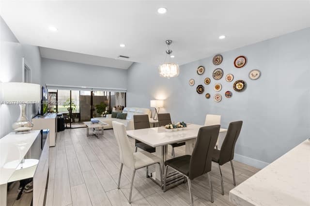 1064 NW 97th Ave # 219, Pembroke Pines FL 33024 - Pembroke Pines, FL - Photo 7