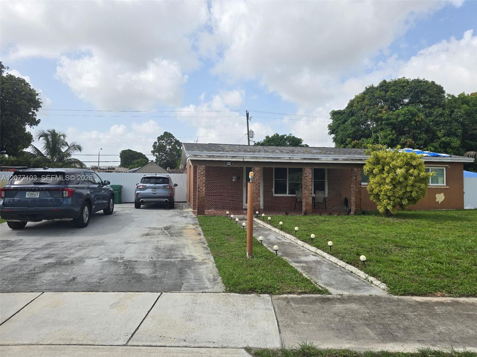 1225 NW 192nd St, Miami Gardens FL 33169 - Miami Gardens, FL - Photo 1