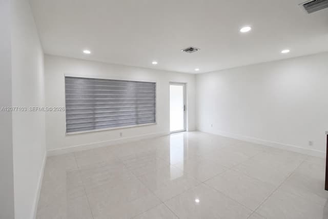 1225 NW 192nd St, Miami Gardens FL 33169 - Miami Gardens, FL - Photo 4
